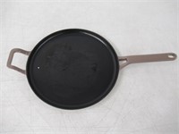 $100 - "Used" 11" Meyer Enameled Cast Iron Curved