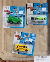 3 MAISTO FIESTA METAL TOY VEHICLES