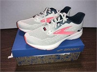 Brooks Women’s "Launch 8" Running Shoe-Size 8.5