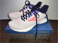 Brooks Women’s "Launch 8" Running Shoe-Size 9.5
