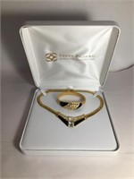 NECKLACE & BRACELET SET WITH A CHR. DIOR STYLE, NO