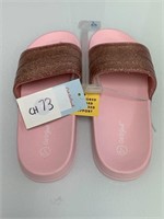 KIDS SHOES SIZE 4/5 (OPEN BOX)