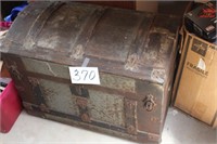 OLD TRUNK 30X17X15