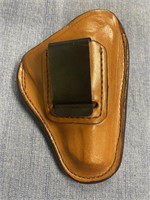 BIANCHI 100 SIZE 1 BROWN LEATHER CLIP GUN HOLSTER
