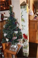 christmas tree & cardinal post