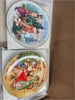 1989 & 1990 Christmas Plates 22k trim