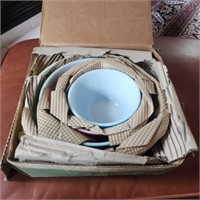 Vintage "Pyrex" Nest of 4 Bowls - New in Box