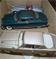 DIE CAST MODEL GROUP STUDEBAKER, JAGUAR