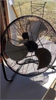 18 In Swivel Electric Fan