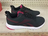 Reebok 6 1/2 athletic shoes