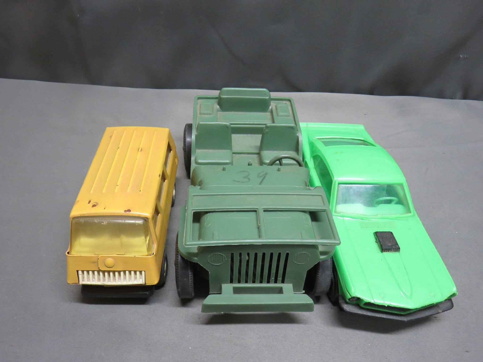 Lot of 3 Vintage Metal and Plastic Cars Jeeps Bus