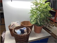 Artificial plant, 2 plant pots, wicker basket etc