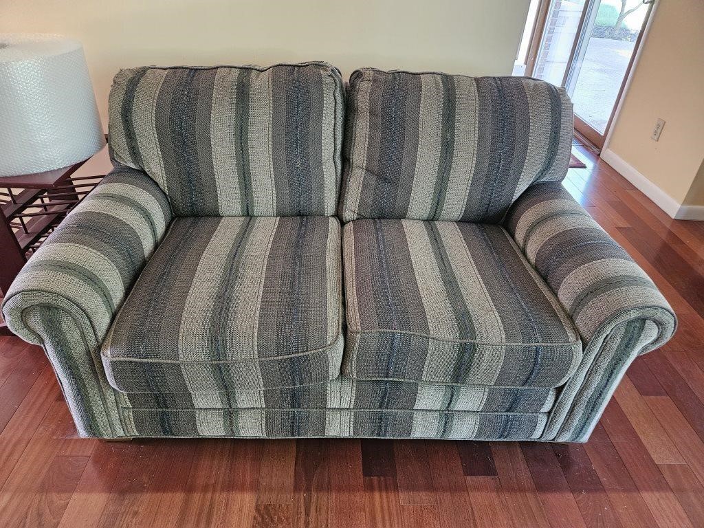 Nice Berne Indiana Loveseat