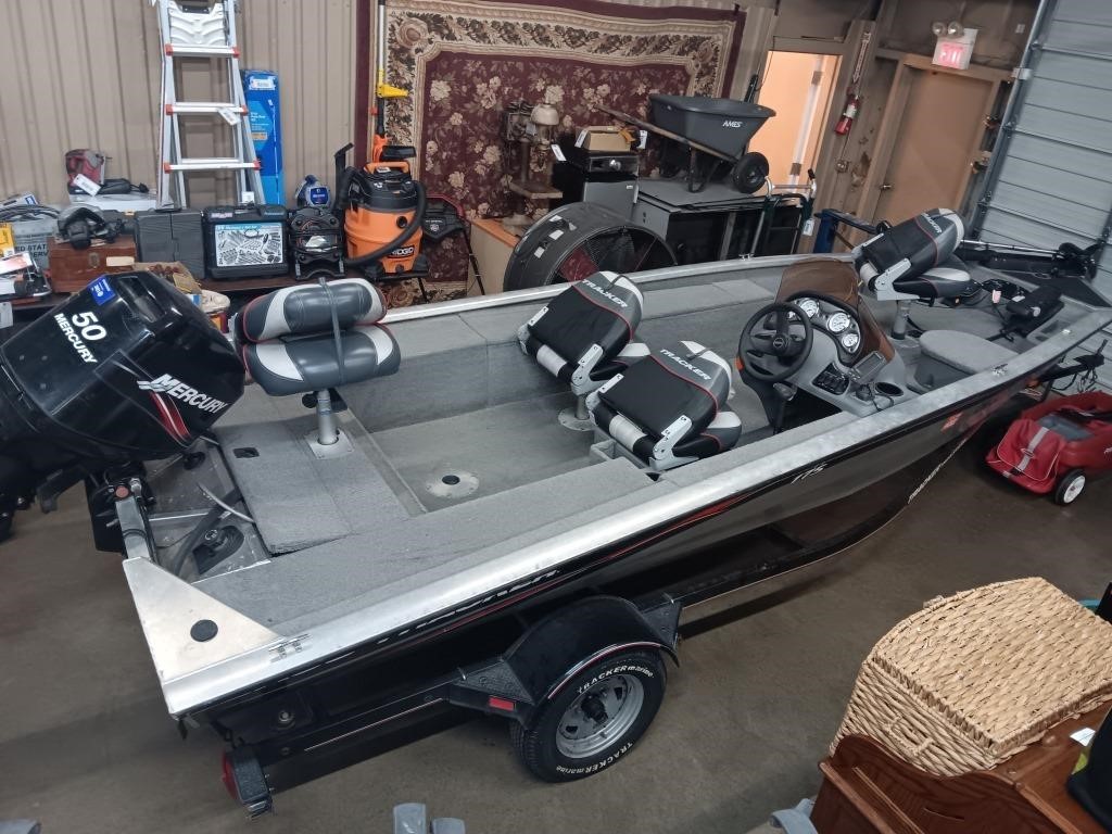 BASS TRACKER PRO CRAPPIE 175 BOAT WITH TRAILER