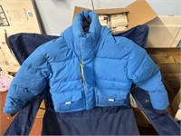 kids size small 4/5 puffy jacket with hood blue