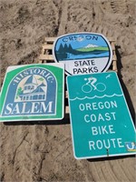 Pallet w/ "Oregon State Park" & "Historic Salem"i