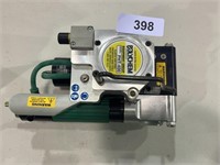 Polychem Model PHT-400 Pneumatic Strapping Tool