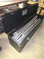 Box with aluminum stands