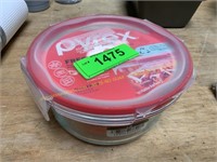 Pyrex 4c food storage