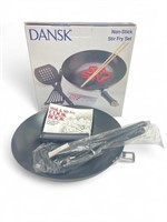 Like New Dansk Non-Stick Stir Fry Set in Box