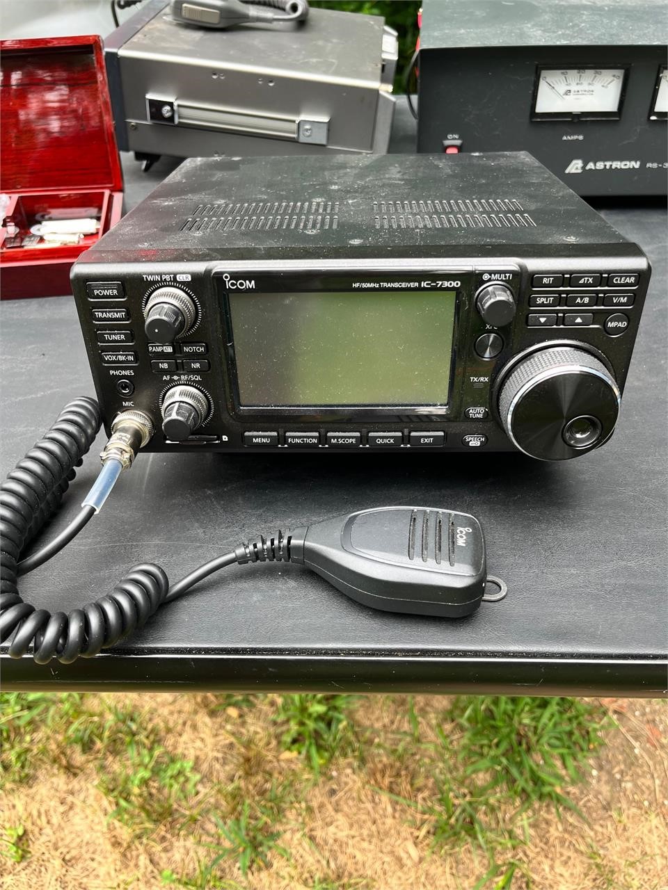 ICOM IC-7300 Desktop HF/50MHz TRANSCEIVER