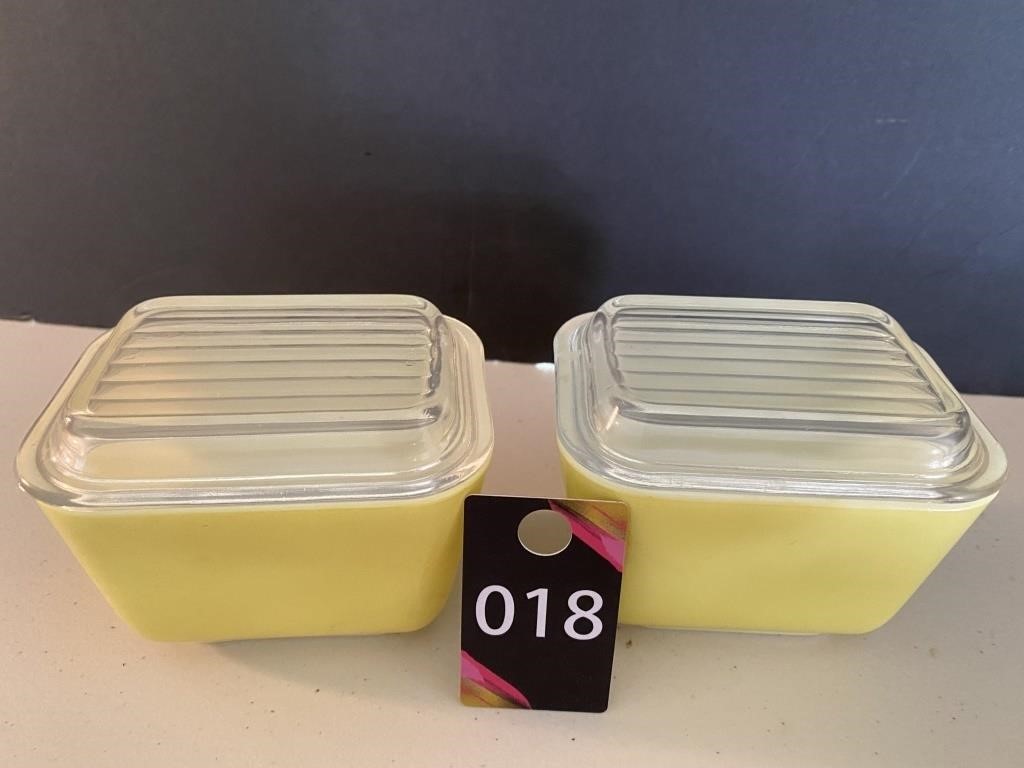 60s Pyrex 501B 1.5 Cup Refrigerator Dish