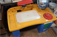 CHILD'S DESK