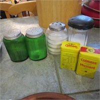 Set of Green Depression Shakers Plus Extras