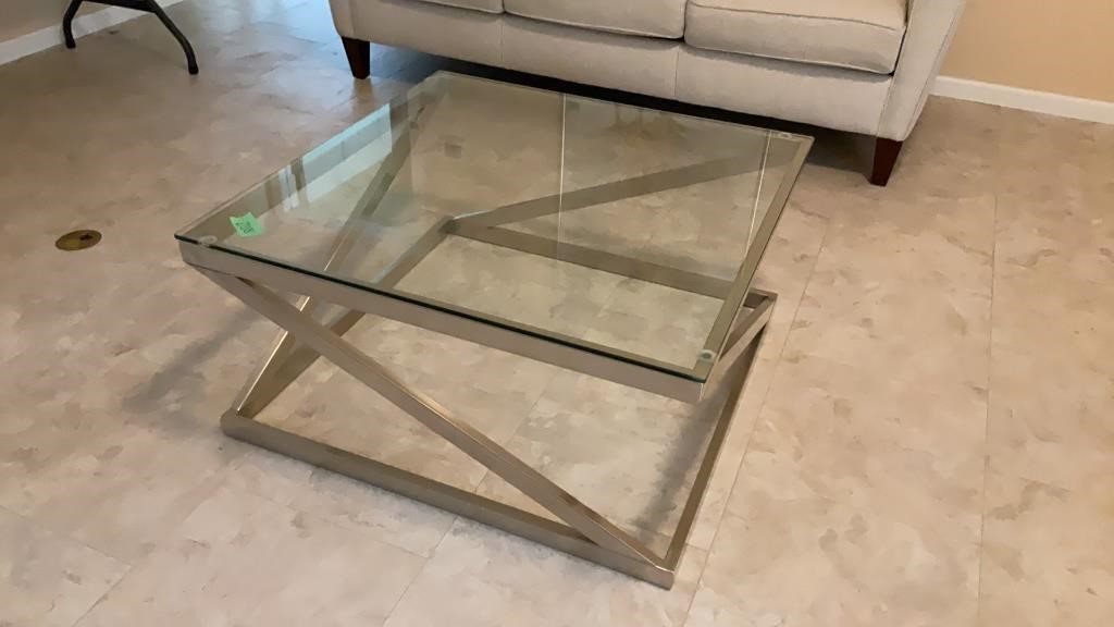 Glass coffee table 34 x 34 x 17