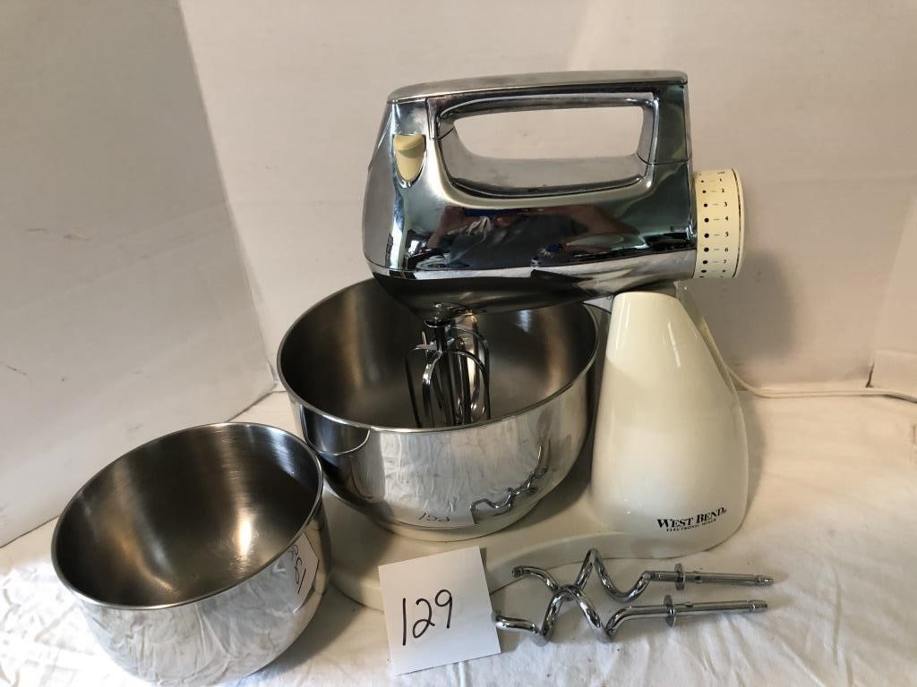 Westbend electronic hand mixer, works, model 41039