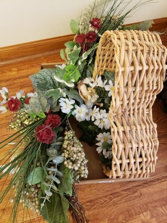 Heart Basket & Fake Flower Décor