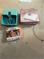 Foot massager, humidifier, and heating pad