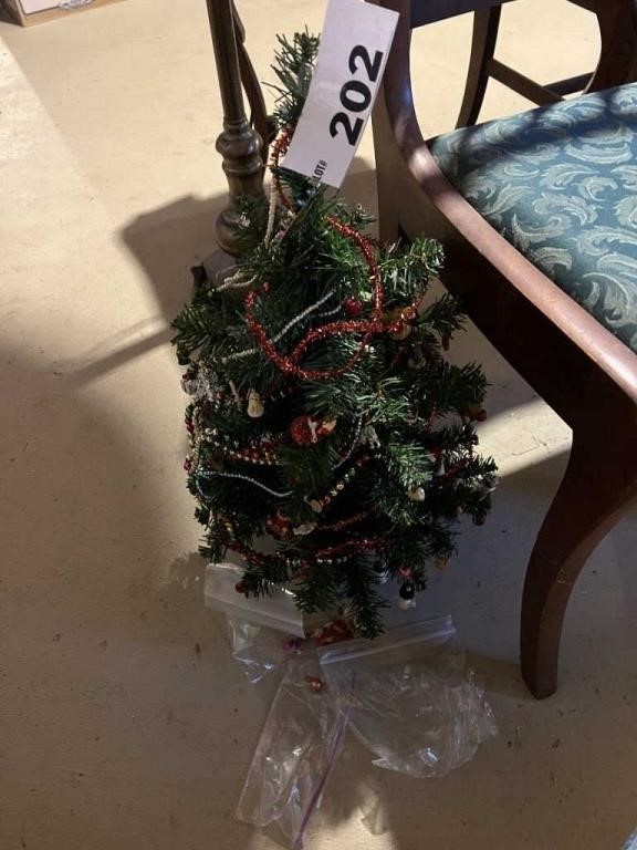 MINI DECORATED CHRISTMAS TREE