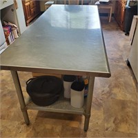 Used Standard Stainless Steel Table w/Bottom Shelf