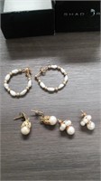 PEARL AND GOLD EARRINGS