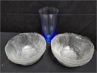 Group of 6 glass bowls and blue glass vase