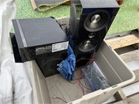 STEREO DVD PLAYER/ SPEAKERS