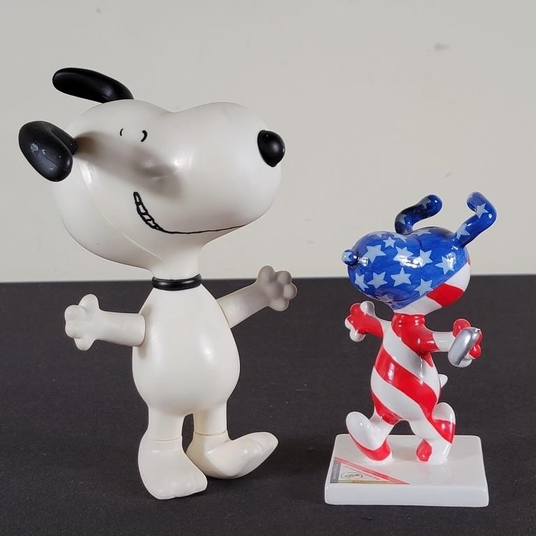 Peanuts On Parade & Posable Snoopy (2)