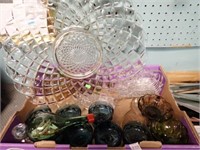 GLASS LOT W/ 21" PLATTER, BOWLS, SHIP IN BOTTLE