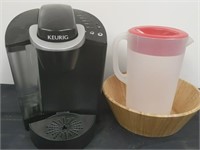 Kurig, pitcher and wood bowl