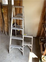 2 ALUMINUM STEP LADDERS