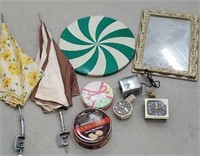 Box clamp on umbrellas, green pinwheel tray,