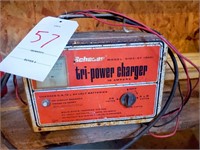 Vintage Schauer model 0123-07 battery charger