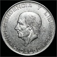 1957 UNCIRCULATED MEXICAN CINCO PESOS 18G COIN