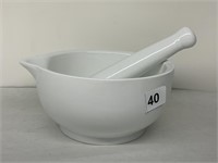 CRATE AND BARREL PORCELAIN MORTAR AND PESTLE,