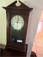 Wall clock battery operated