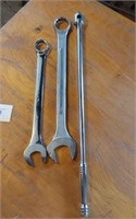 EXTRA LONG 1/2" POWER HANDLE AND 2 WRENCHES-