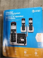 AT&T BL102-3S 3-Handset Expandable Cordless Phone