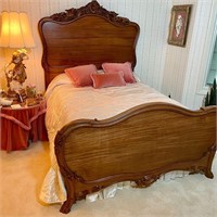ANTIQUE CARVED QUEEN SIZE BED