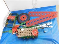 LOT MECCANO PIECES